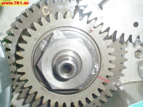 crankshaft oil nipple